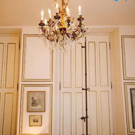 Palace *