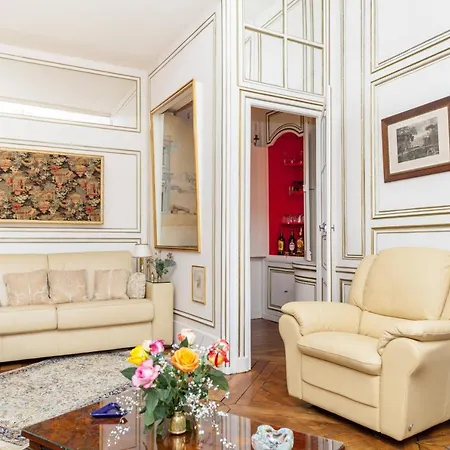 Palace Apartment *