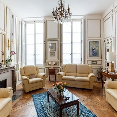 Apartment Palace