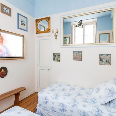Palace Apartment *